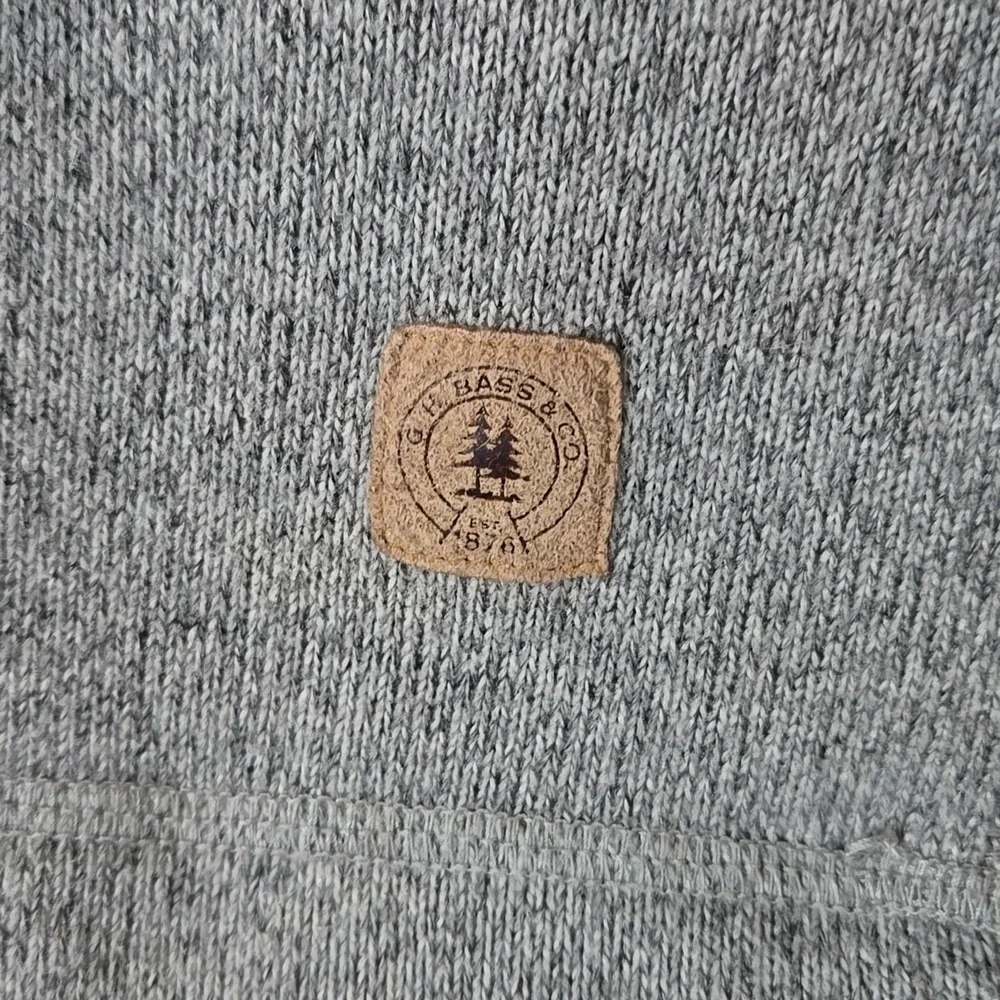G. H. Bass Gray Sweater Size Large